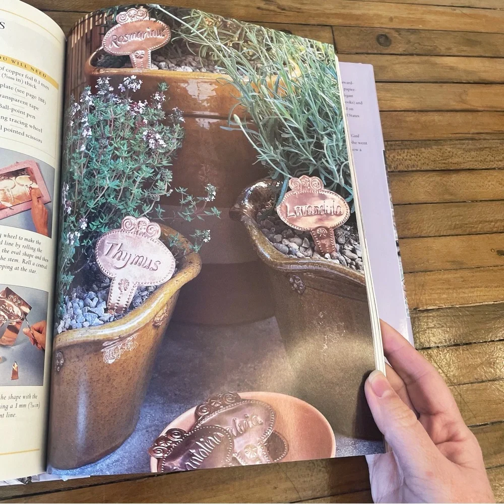 Country Decorating Through the Seasons Book 192 pages Coffee Table Decor